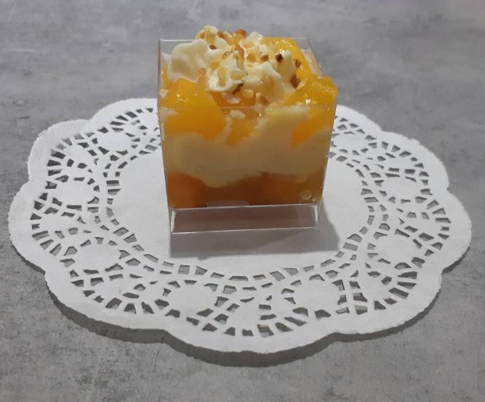 Verrines pêche abricot Chantilly 