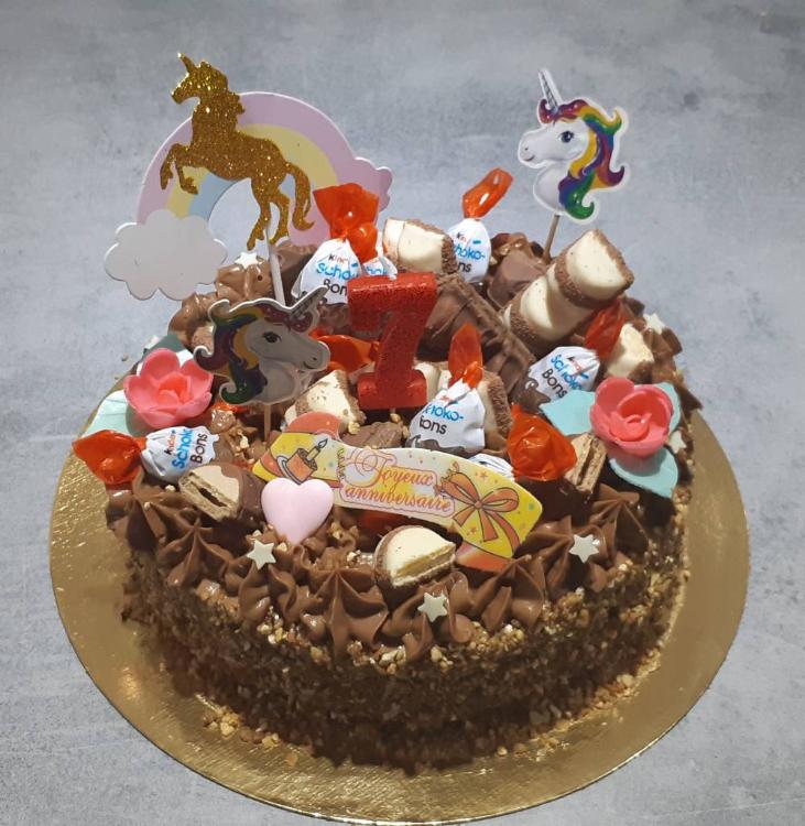 Gâteau anniversaire kinder 