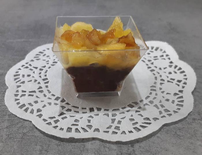 Verrines pommes caramélisées boudin noir 