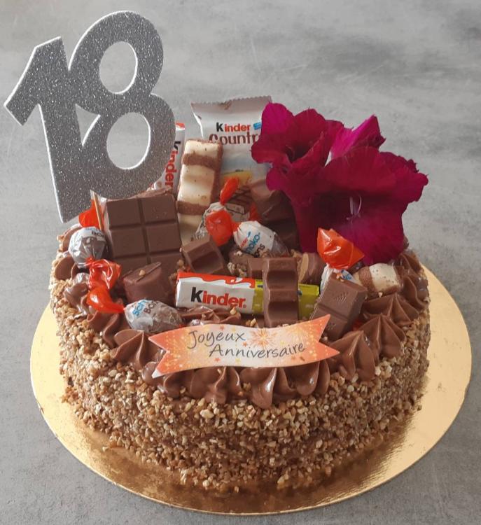 Gâteau anniversaire kinder 