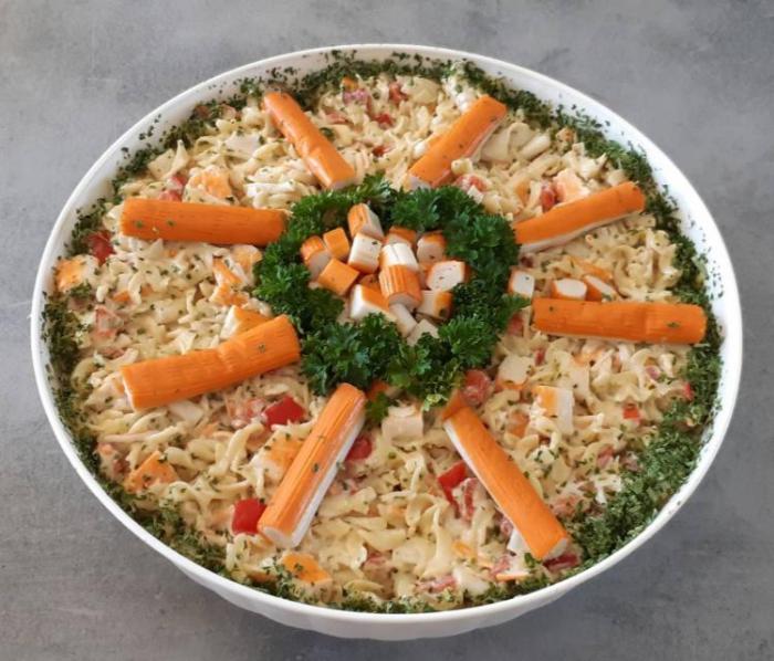 Pâtes aux surimis traiteur 02